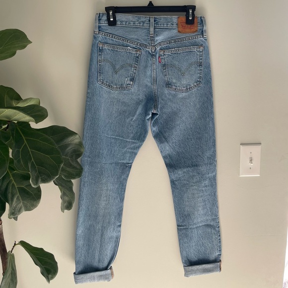 Distressed denim Levi’s 501s Sz 27W 32L - Picture 2 of 7